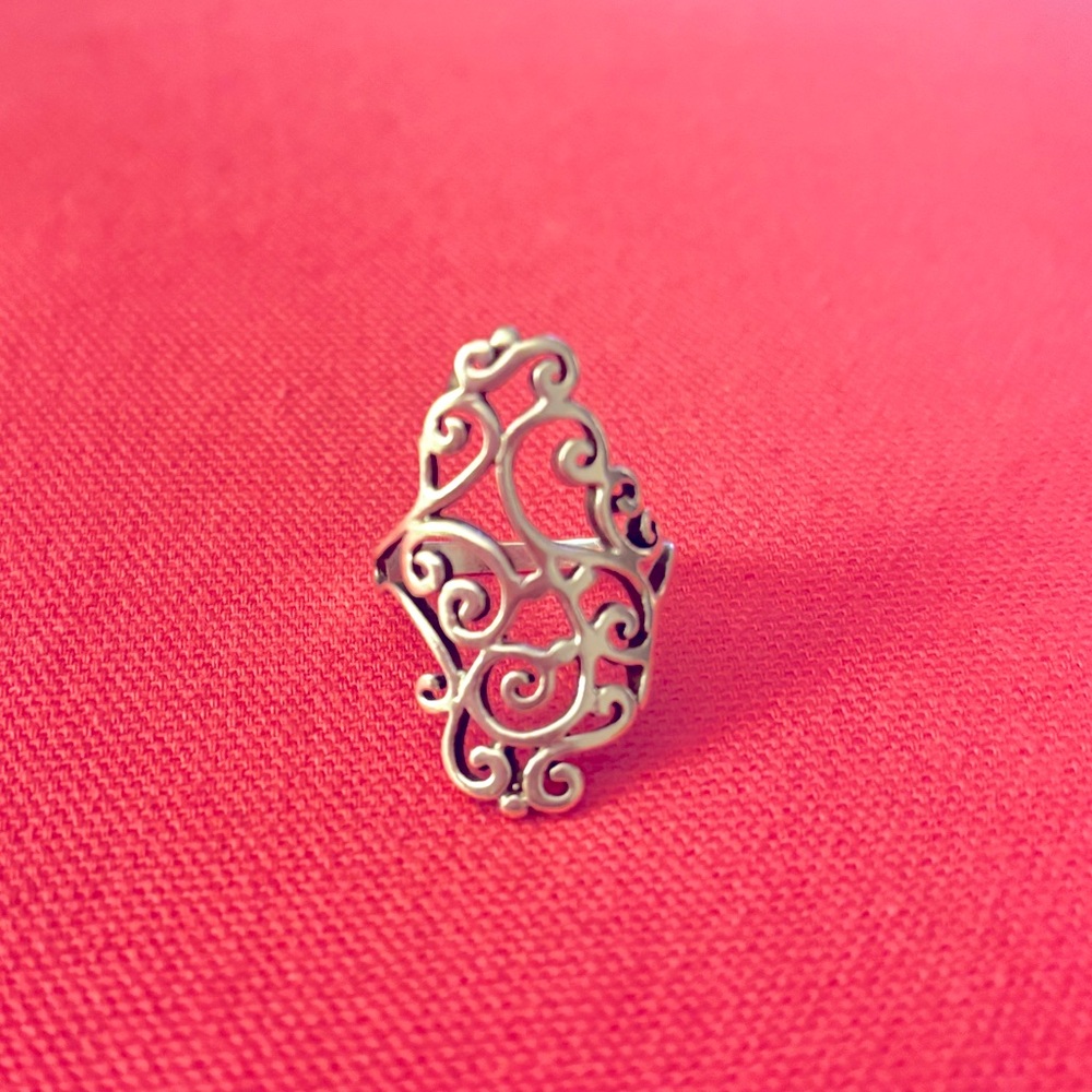 Sterling silver fashion ring size 8